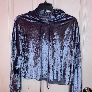 Blue-Velvet long sleeve crop top